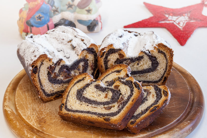400-407_Mohnstollen